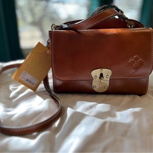 NWT - Patricia Nash purse - Cavaillon - Heritage Collection - Tan